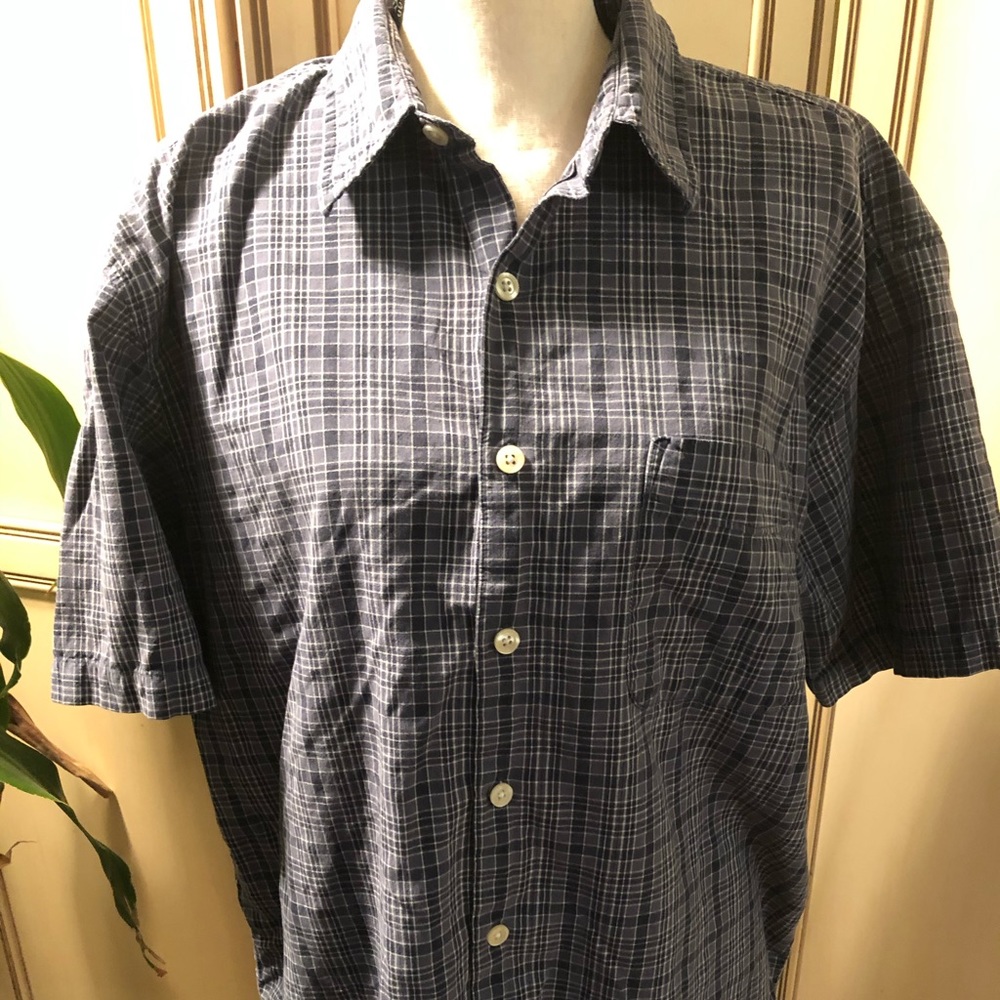 Old Navy plaid button shirt size Large
